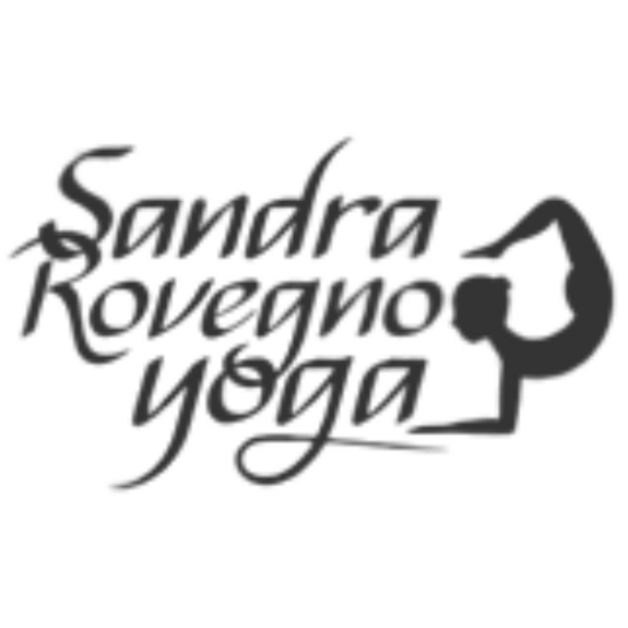 Logo de Sandra Rovegno clases de yoga en Oviedo. Escuela de yoga.